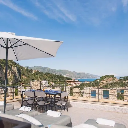 Torre Pirandello 6, Emma Villa Taormina