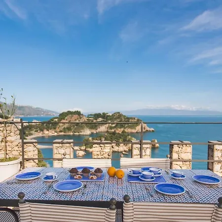 Villa Torre Pirandello 6, Emma Taormina